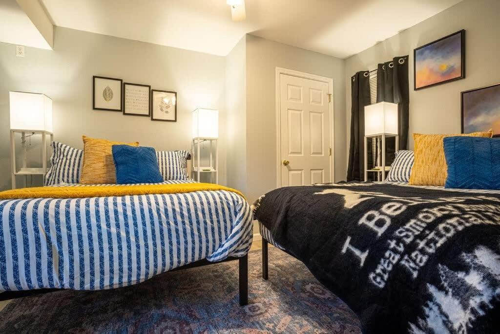 Sasquatch Lodge E Sleeps 13 ガトリンバーグ エクステリア 写真