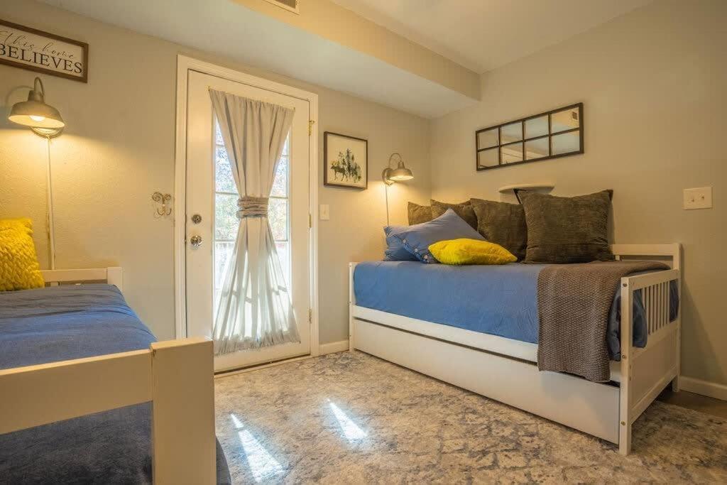 Sasquatch Lodge E Sleeps 13 ガトリンバーグ エクステリア 写真