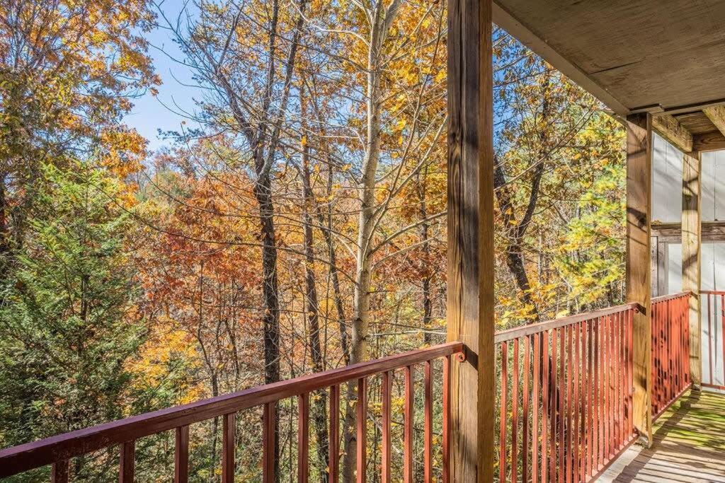 Sasquatch Lodge E Sleeps 13 ガトリンバーグ エクステリア 写真